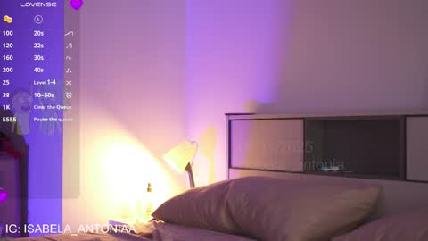    online show from November 8, 11:54 am