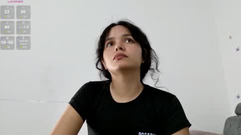 isabela online show from June 11, 12:32 am