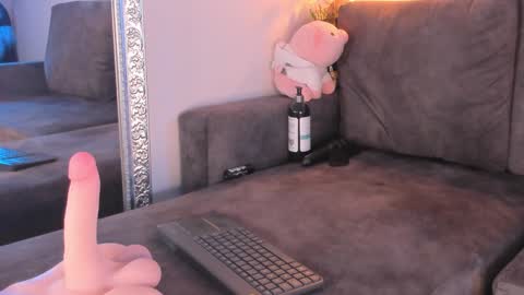 Isabela online show from February 4, 6:17 pm