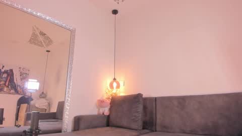 Isabela online show from September 9, 12:15 pm