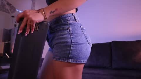 Snapshot of isabela_franco_ chatting on May 16, 11:42 am Isabela online show from May 16, 11:42 am