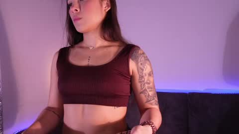 Snapshot of isabela_franco_ chatting on June 2, 11:45 am Isabela online show from June 2, 11:45 am