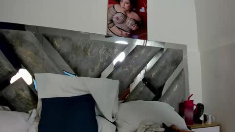 Mommy Isa online show from January 11, 4:56 pm