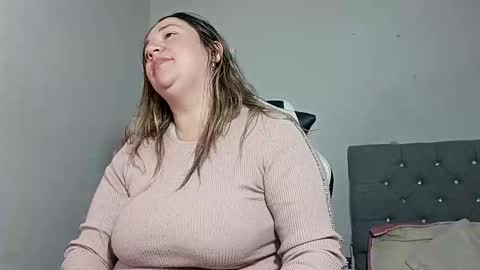 Snapshot of isabela_rossse1 chatting on November 6, 1:23 pm isabela online show from November 6, 1:23 pm