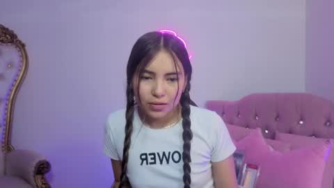 Snapshot of isabela_tay chatting on May 15, 12:01 pm ISABELA online show from May 15, 12:01 pm