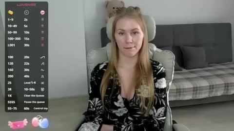 isabelallen online show from March 12, 8:53 am