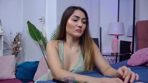 Snapshot of isabelasasha chatting on February 23, 7:07 pm Isa online show from February 23, 7:07 pm