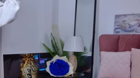 Snapshot of isabelasasha chatting on February 26, 7:09 am Isa online show from February 26, 7:09 am