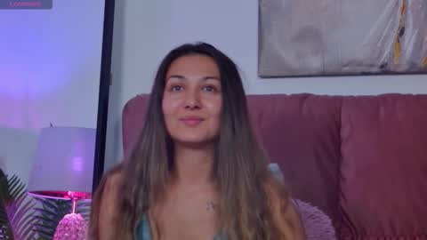 Snapshot of isabelasasha chatting on September 9, 6:35 am Isa online show from September 9, 6:35 am