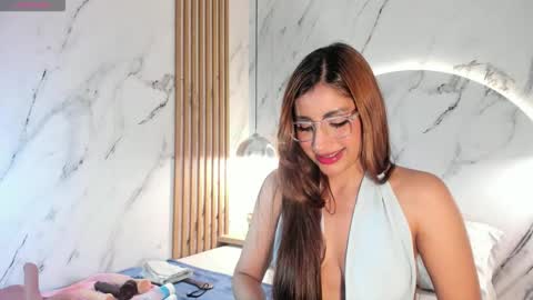 isabelastefano online show from December 17, 12:27 am