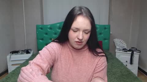 IsabelBlackberry online show from December 6, 10:16 am