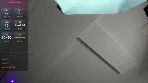 Isa online show from March 8, 9:29 pm