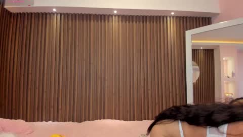 Isabella Cooper online show from December 19, 8:34 pm