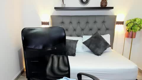 Isabel florez online show from February 26, 12:03 pm