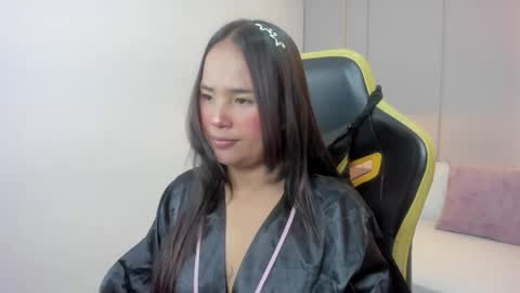 Isabel florez online show from May 5, 2:30 am