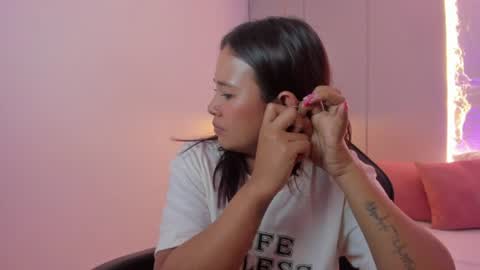 Snapshot of isabella_florez22 chatting on July 12, 2:13 am Isabel florez online show from July 12, 2:13 am