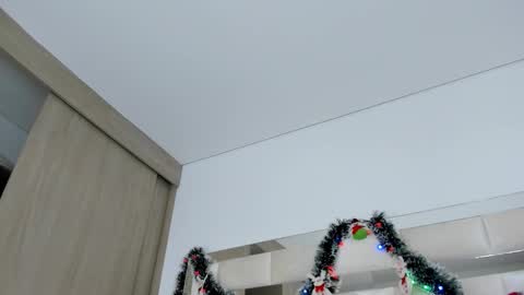 isabella_gomez11 online show from December 18, 10:02 pm