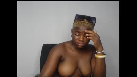 isabella online show from March 9, 2:26 am