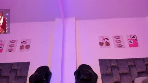 Snapshot of isabella_moon9 chatting on May 9, 11:26 am Isabella Moon9 online show from May 9, 11:26 am