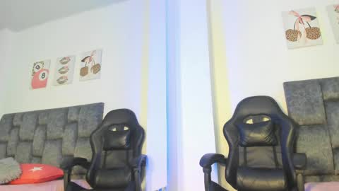 Snapshot of isabella_moon9 chatting on May 15, 11:17 am Isabella Moon9 online show from May 15, 11:17 am
