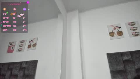 Snapshot of isabella_moon9 chatting on June 2, 11:45 am Isabella Moon9 online show from June 2, 11:45 am