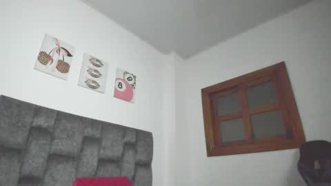 Snapshot of isabella_moon9 chatting on June 4, 11:16 am Isabella Moon9 online show from June 4, 11:16 am