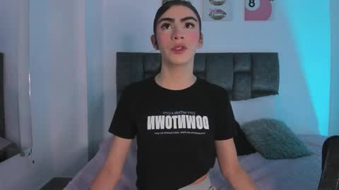 Snapshot of isabella_moon9 chatting on June 5, 11:38 am Isabella Moon9 online show from June 5, 11:38 am