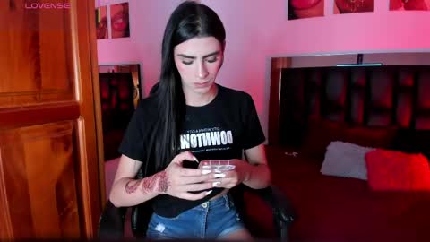 Snapshot of isabella_moon9 chatting on June 8, 6:41 pm Isabella Moon9 online show from June 8, 6:41 pm