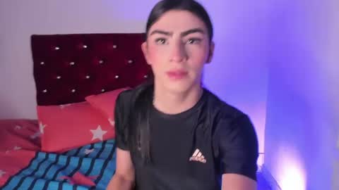 Snapshot of isabella_moon9 chatting on June 24, 11:31 am Isabella Moon9 online show from June 24, 11:31 am