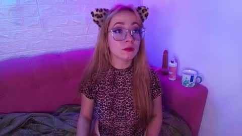 Isabella online show from November 25, 1:16 am