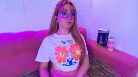 Isabella online show from December 2, 1:33 am