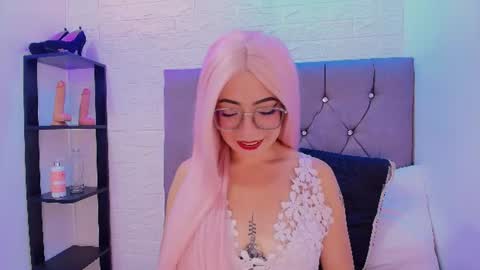 Snapshot of isabella_noir1 chatting on June 12, 9:57 pm Isabella online show from June 12, 9:57 pm
