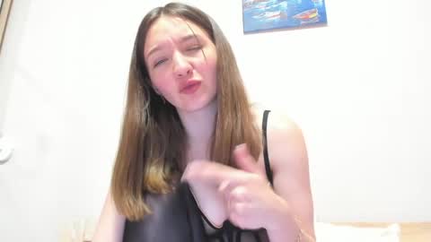 Isabella Noir online show from June 3, 6:57 pm