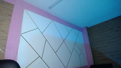 isabella_roseee online show from November 12, 9:25 pm