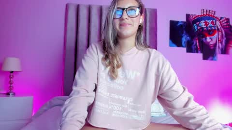 Isabella Rros online show from February 25, 7:09 am