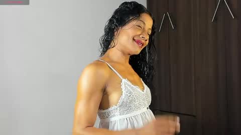 Isabella online show from June 2, 10:01 pm