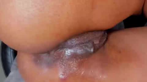 Snapshot of isabella_sex18 chatting on December 18, 12:17 am isabella online show from December 18, 12:17 am