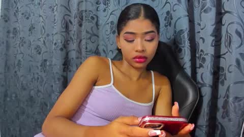 Snapshot of isabella_sex18 chatting on March 26, 1:55 am isabella online show from March 26, 1:55 am