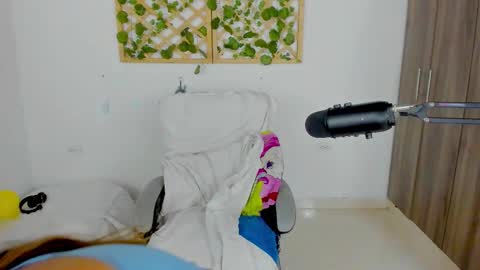 Isabella online show from February 26, 2:54 am