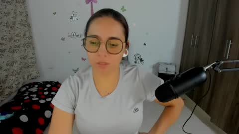 Isabella online show from April 28, 11:43 pm