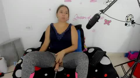 Snapshot of isabella_sweett_ chatting on July 26, 8:16 pm Isabella online show from July 26, 8:16 pm