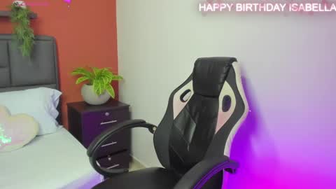 Snapshot of isabella_thomsonp chatting on December 21, 1:21 pm Isabella Thompson online show from December 21, 1:21 pm