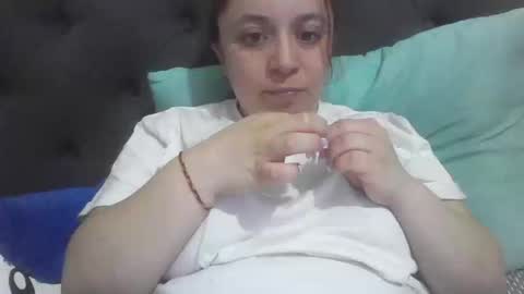 isabellaa_hills_ online show from September 25, 3:27 pm