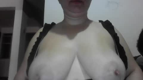 Snapshot of isabellaa_hills_ chatting on July 14, 5:51 pm isabellaa_hills_ online show from July 14, 5:51 pm