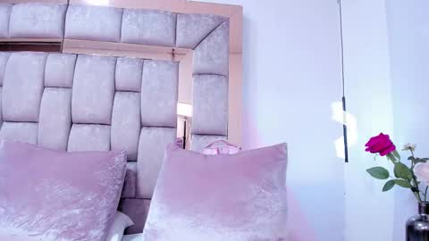 Isabella  online show from March 16, 8:24 pm