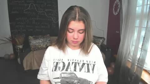 Snapshot of isabellabler chatting on May 19, 5:47 am isabellabler online show from May 19, 5:47 am