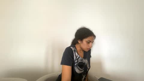 Isabella.. back again  online show from September 22, 5:26 pm