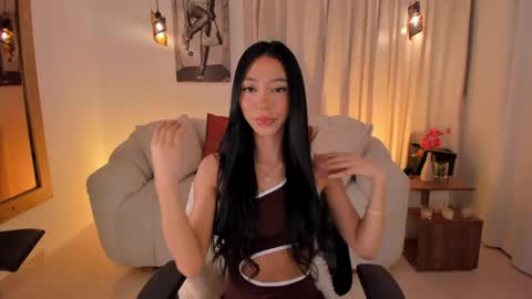 Snapshot of isabellalux_ chatting on May 3, 4:24 pm ISABELLA online show from May 3, 4:24 pm