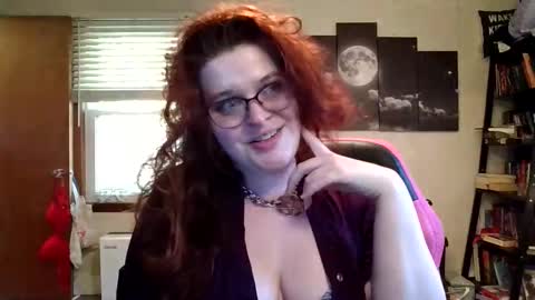Snapshot of isabellamariedarcy chatting on November 13, 9:25 pm isabellamariedarcy online show from November 13, 9:25 pm