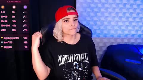 Snapshot of isabellamoutt chatting on January 26, 5:45 am Isabella Mout online show from January 26, 5:45 am